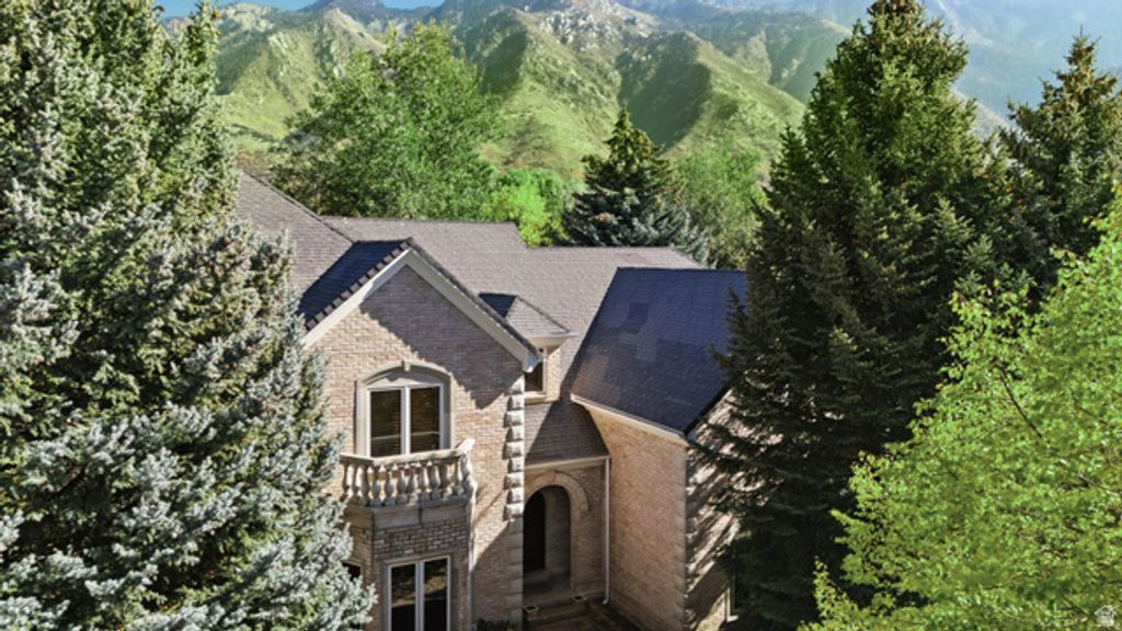 1 PEPPERWOOD POINTE, Sandy, UT 84092