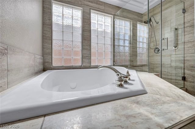 1026 Spring Pond Court, Henderson, NV 89002