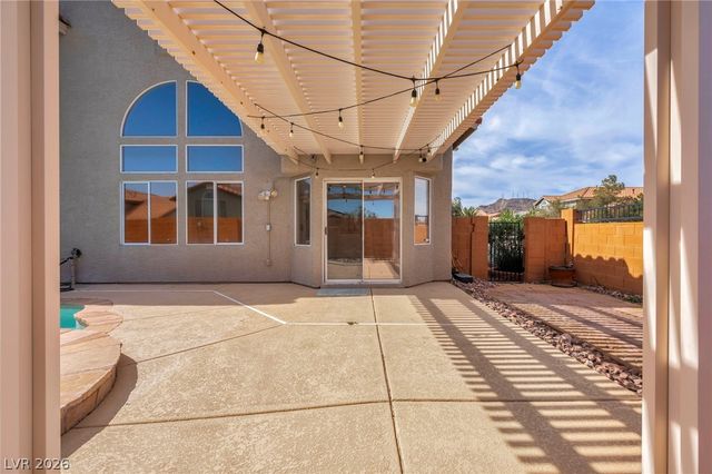 1026 Spring Pond Court, Henderson, NV 89002