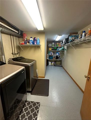 3128 Floral Avenue, St Joseph, MO 64506