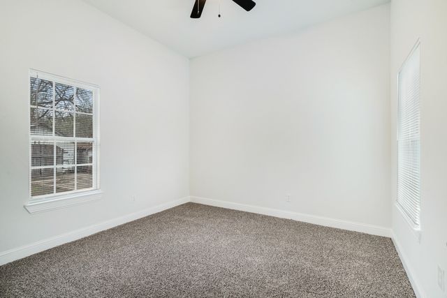 1605 Pine Bluff Street, Paris, TX 75460