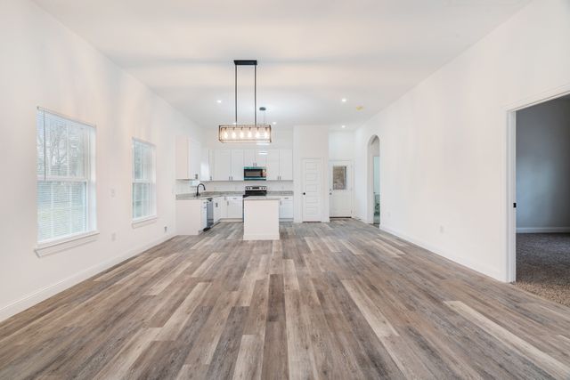 1605 Pine Bluff Street, Paris, TX 75460