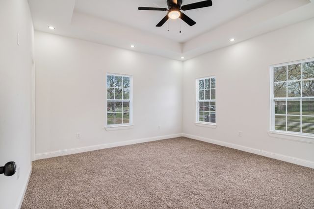 1605 Pine Bluff Street, Paris, TX 75460