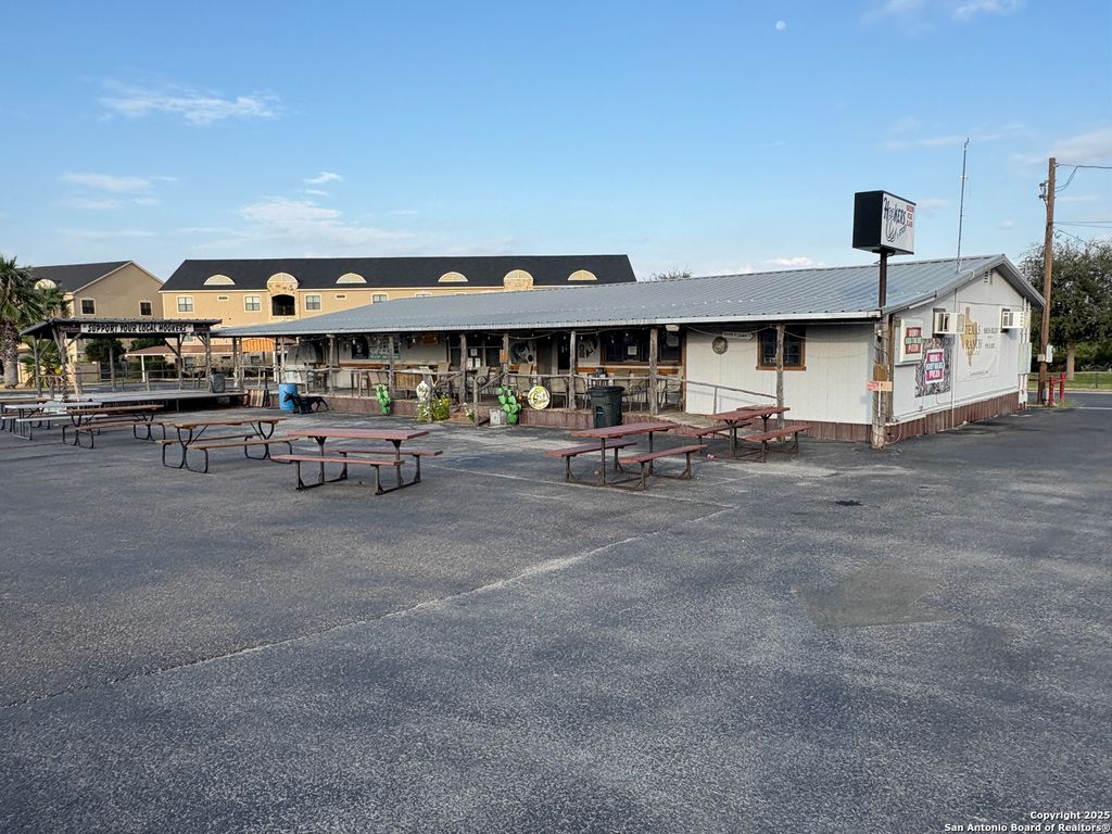 7116 Texas R 2, Del Rio, TX 78840