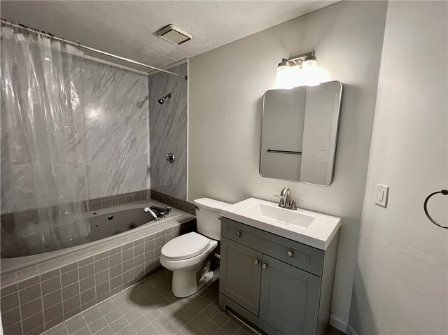 3524 West Shore Road 610, Warwick, RI 02886