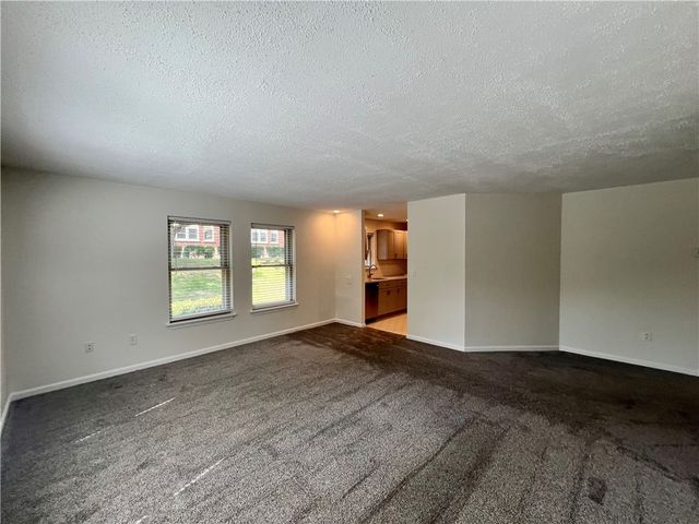 3524 West Shore Road 610, Warwick, RI 02886