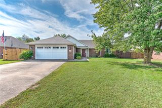 107 Fox RUN, Centerton, AR 72719