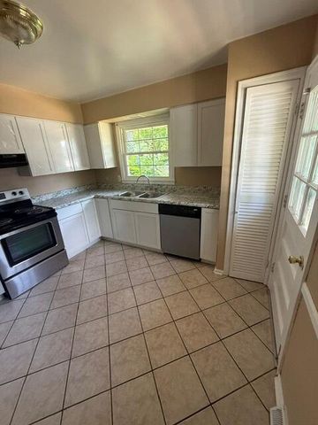 201 Wilson Downing Road, Lexington, KY 40517