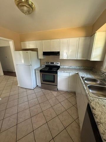 201 Wilson Downing Road, Lexington, KY 40517
