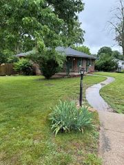 201 Wilson Downing Road, Lexington, KY 40517