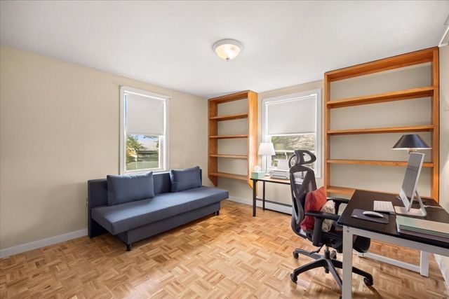 28 Mayflower St, Plymouth, MA 02360