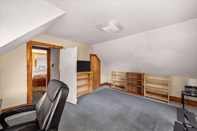 28 Mayflower St, Plymouth, MA 02360