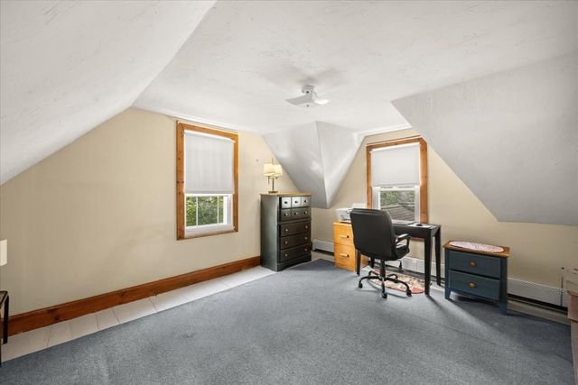 28 Mayflower St, Plymouth, MA 02360