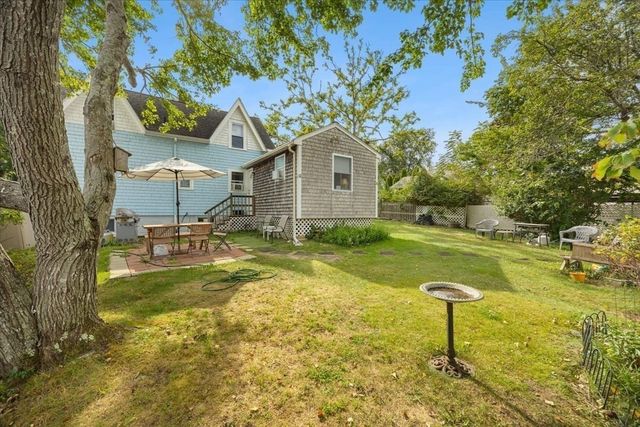 28 Mayflower St, Plymouth, MA 02360
