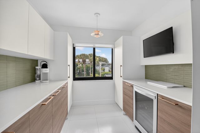 23 Southport Lane, Unit D, Boynton Beach, FL 33436