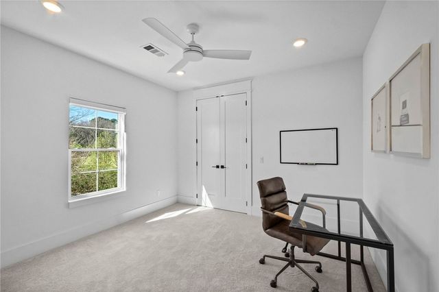 2105 Panorama Place, Fayetteville, AR 72701