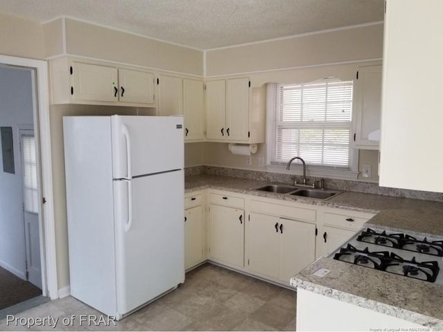 443 Shoreline Drive, Fayetteville, NC 28311