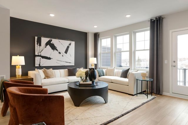 848 Woodlawn Avenue, Saint Paul, MN 55116