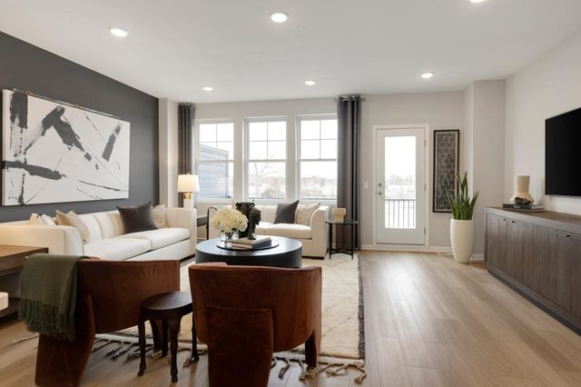 848 Woodlawn Avenue, Saint Paul, MN 55116