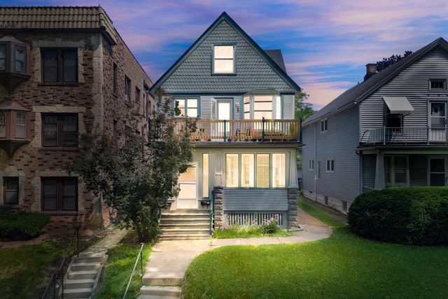 3354 N Cambridge AVENUE, Milwaukee, WI 53211