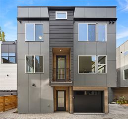 723 15th Avenue #A, Seattle, WA 98122