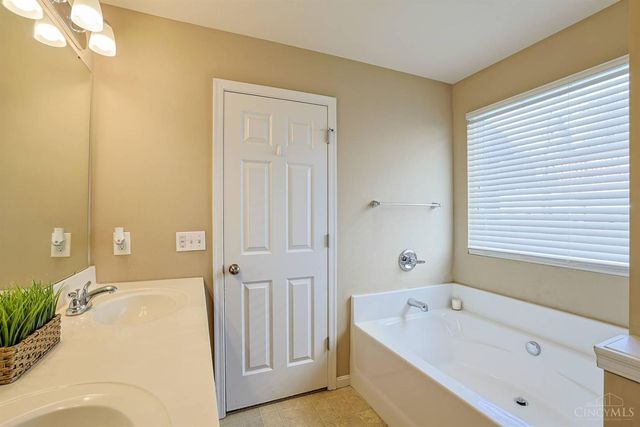1919 Washburn Street, Cincinnati, OH 45223