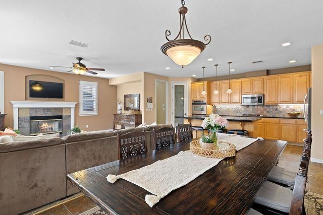 2104 Huxley Way, Modesto, CA 95356