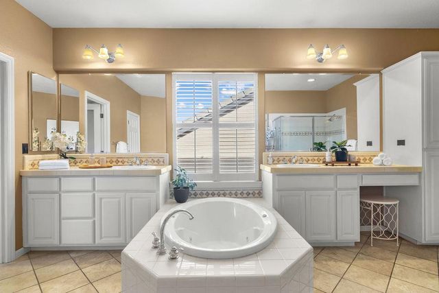 2104 Huxley Way, Modesto, CA 95356