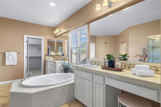 2104 Huxley Way, Modesto, CA 95356