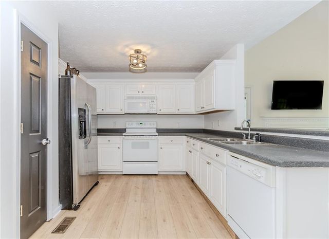 582 B Whitfield Road, Jefferson, GA 30549