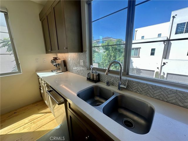 131 Episode, Irvine, CA 92618