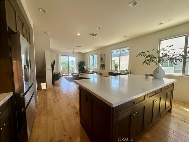 131 Episode, Irvine, CA 92618