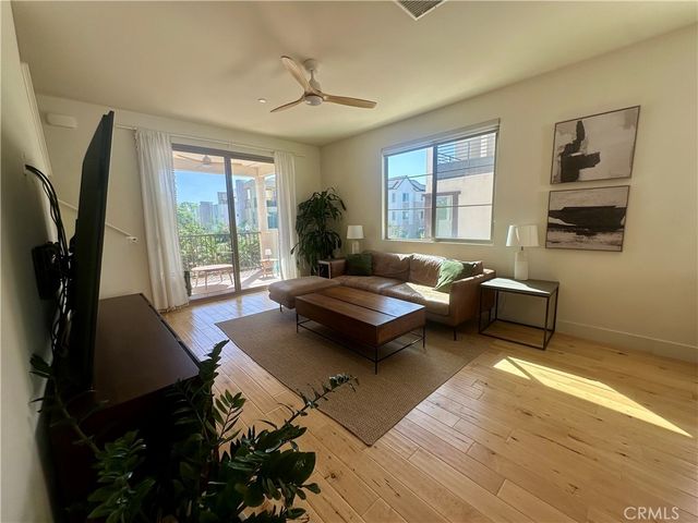 131 Episode, Irvine, CA 92618