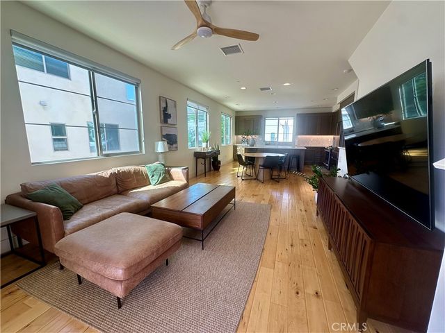 131 Episode, Irvine, CA 92618