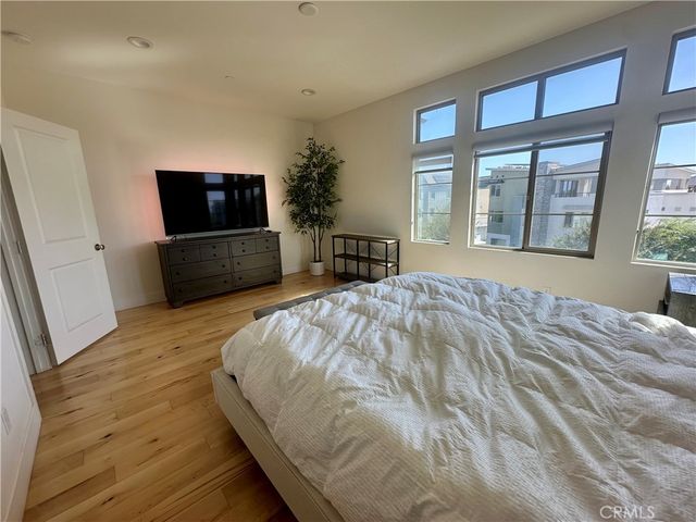 131 Episode, Irvine, CA 92618