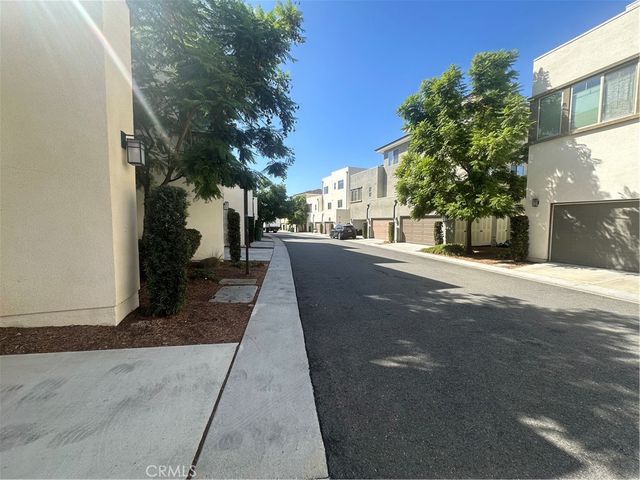 131 Episode, Irvine, CA 92618