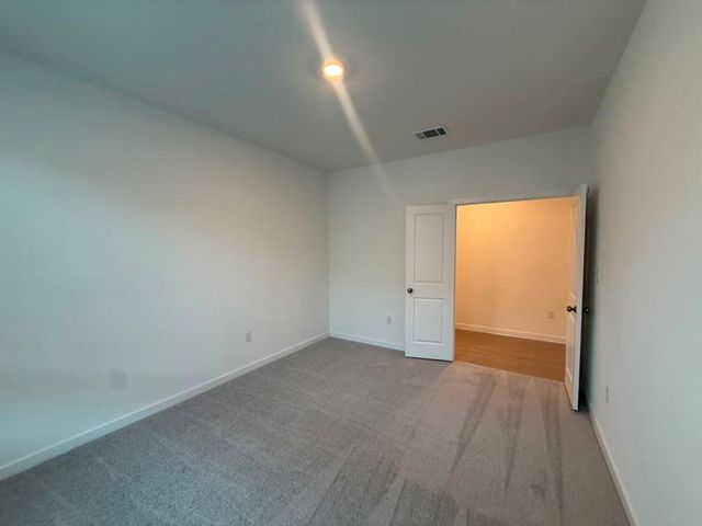 120 Brabham LOOP, Hutto, TX 78634