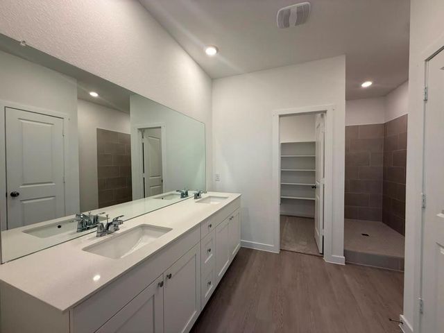 120 Brabham LOOP, Hutto, TX 78634