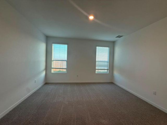 120 Brabham LOOP, Hutto, TX 78634