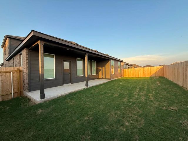 120 Brabham LOOP, Hutto, TX 78634