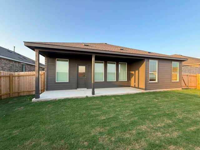 120 Brabham LOOP, Hutto, TX 78634
