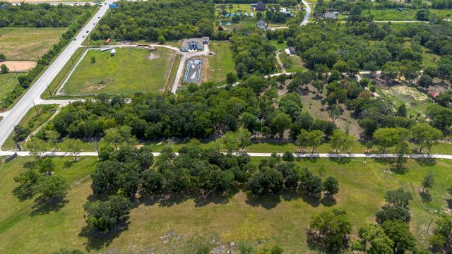 5110 Fm 517, Alvin, TX 77511