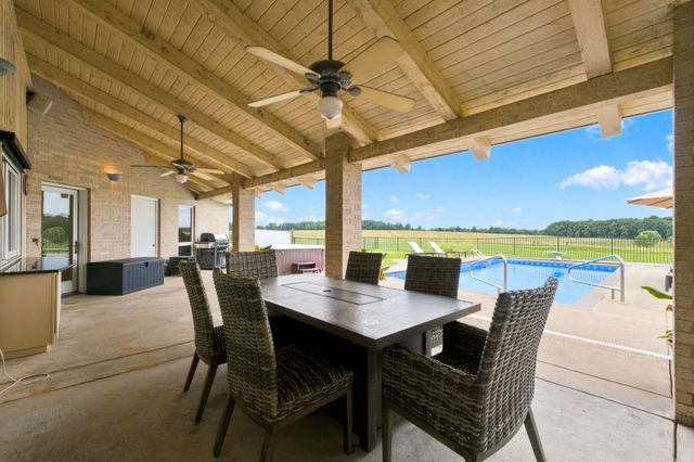 7490 E Farm Road 156, Rogersville, MO 65742