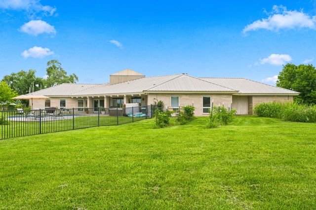 7490 E Farm Road 156, Rogersville, MO 65742