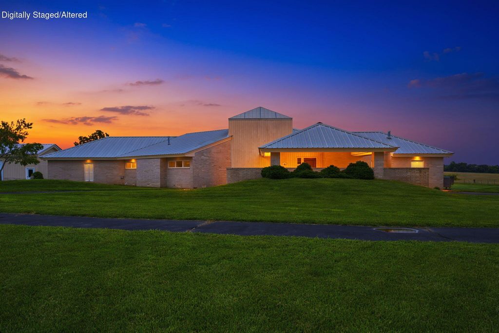 7490 E Farm Road 156, Rogersville, MO 65742