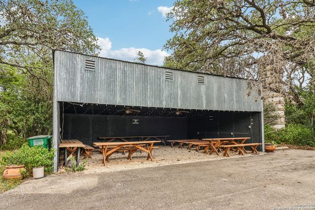 7735 MockingBird Ln, San Antonio, TX 78229