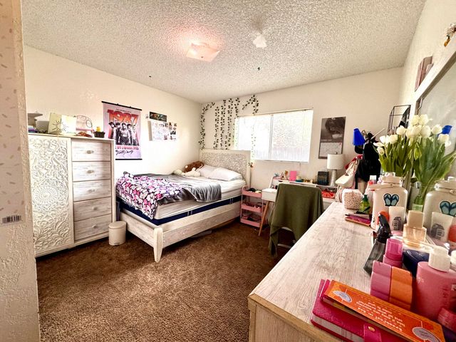 208 N B Street, Exeter, CA 93221