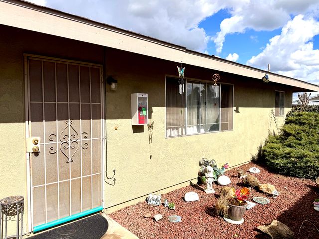 208 N B Street, Exeter, CA 93221