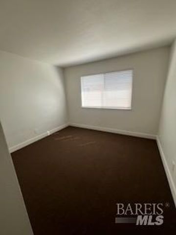 1950 Duxburry Ln #2, Vacaville, CA 95687