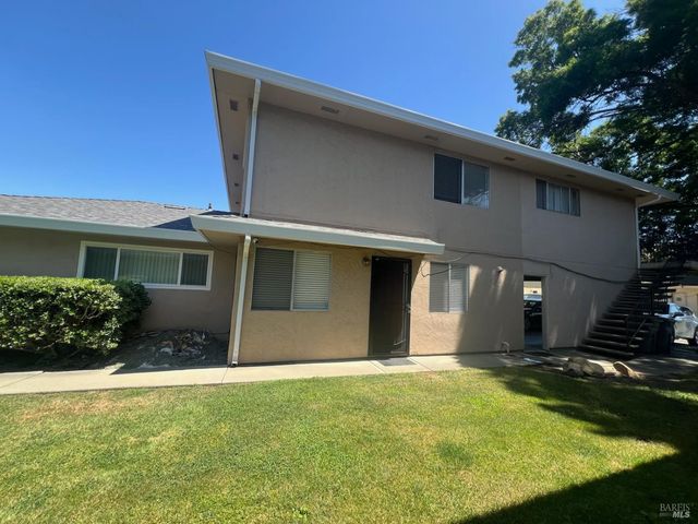 1950 Duxburry Ln #2, Vacaville, CA 95687